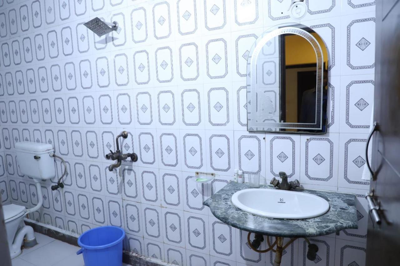 Hotel Tara Palace By Goyal Hoteliers Agra  Exterior photo