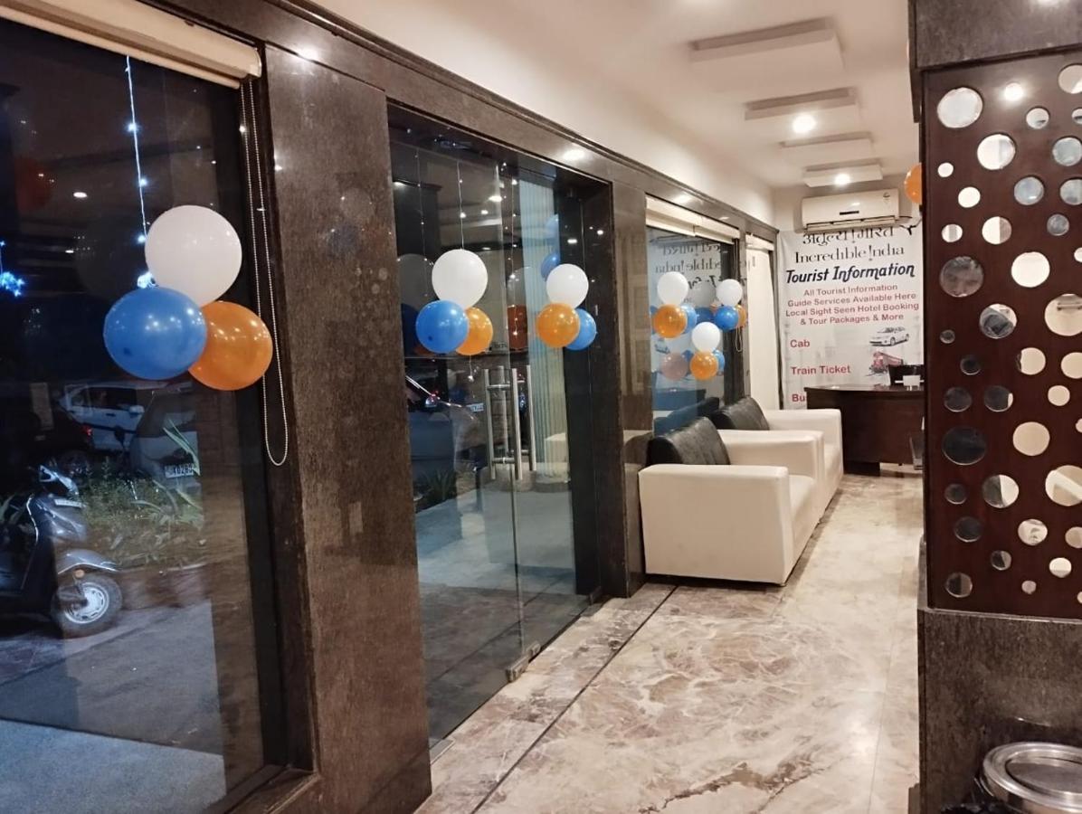 Hotel Tara Palace By Goyal Hoteliers Agra  Exterior photo